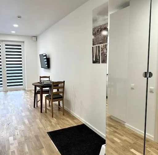 Wolfie Apartment, Center *